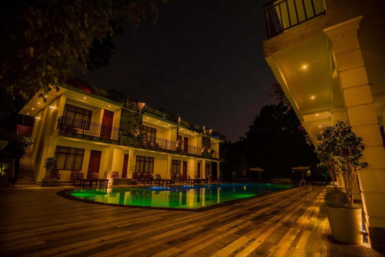 Royal Reach Udawalawe Hotel Exterior photo